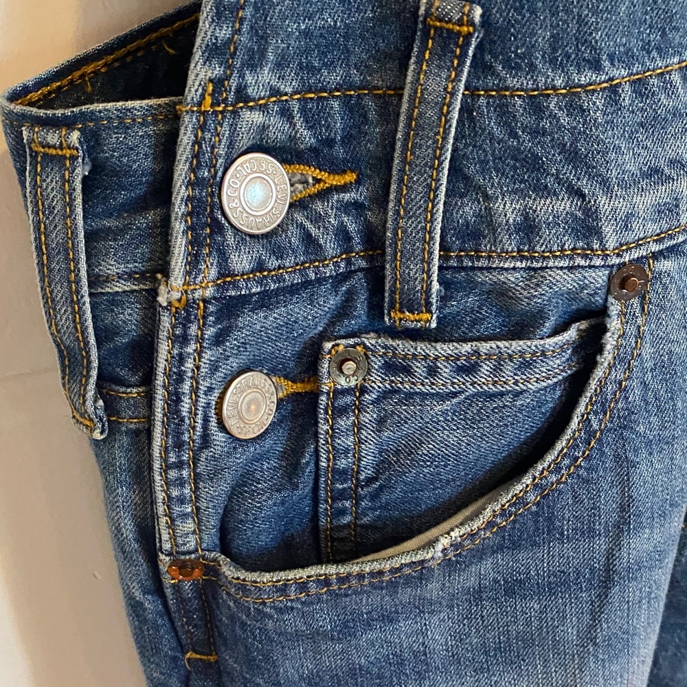 Levi's Women’s Denim Overalls straight leg blue pockets distressed boho hippie - Picture 3 of 13